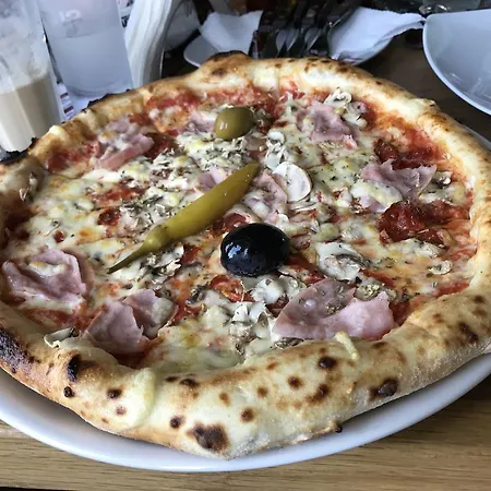 Casetta Pizza Bar &