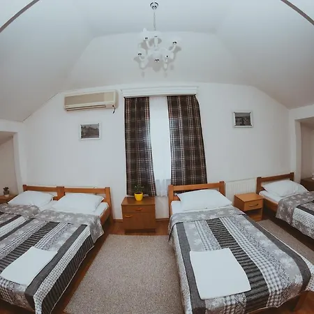 Гостевой дом Casetta Pizza Bar & 4*