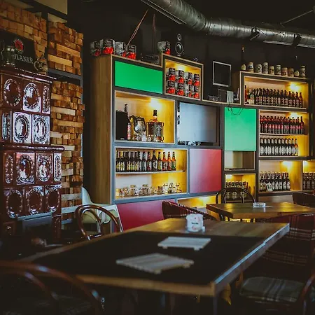 Casetta Pizza Bar & 4*