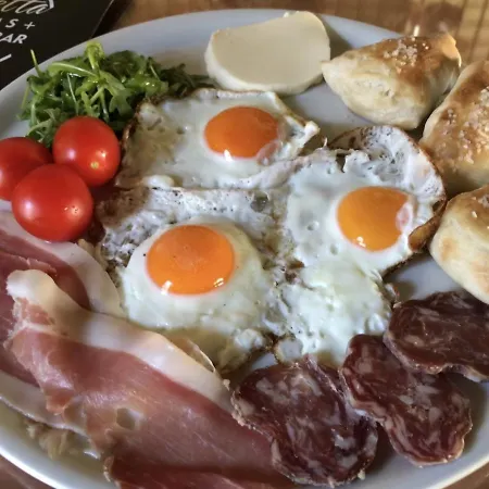 Casetta Pizza Bar & Гостевой дом 4*